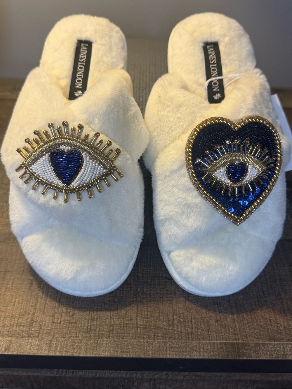 NWT Laines London Faux Fur Slippers M 7 8 Evil Eye Heart